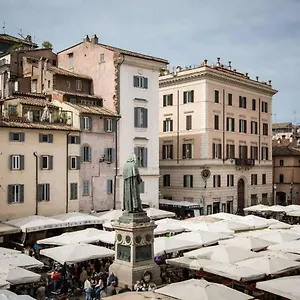 Apartment Campo Dei Fiori Deluxe With View, Rome