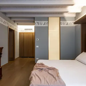  Apartment Palazzo De Gregorio Italy