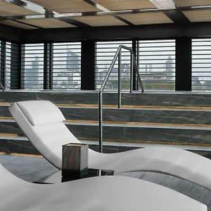 Armani 5*, Milano İtalya