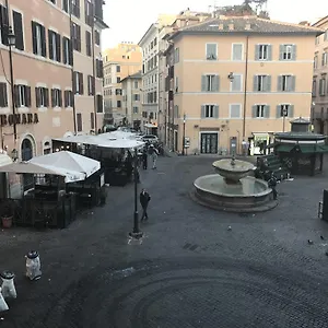 Apartment Magia A Campo De' Fiori, Rome