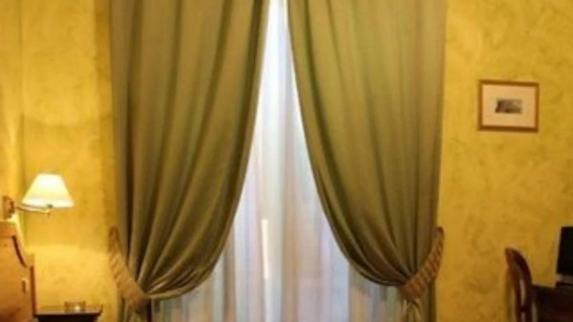Hotel Fiori Rome 2*,