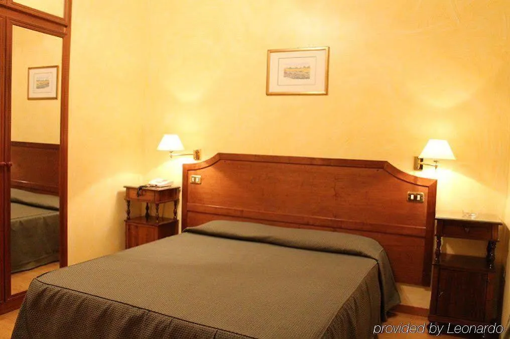 Hotel Fiori Rome